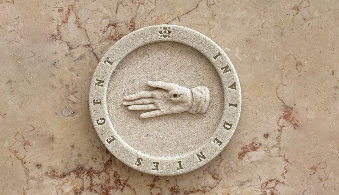 Guiding sign coin